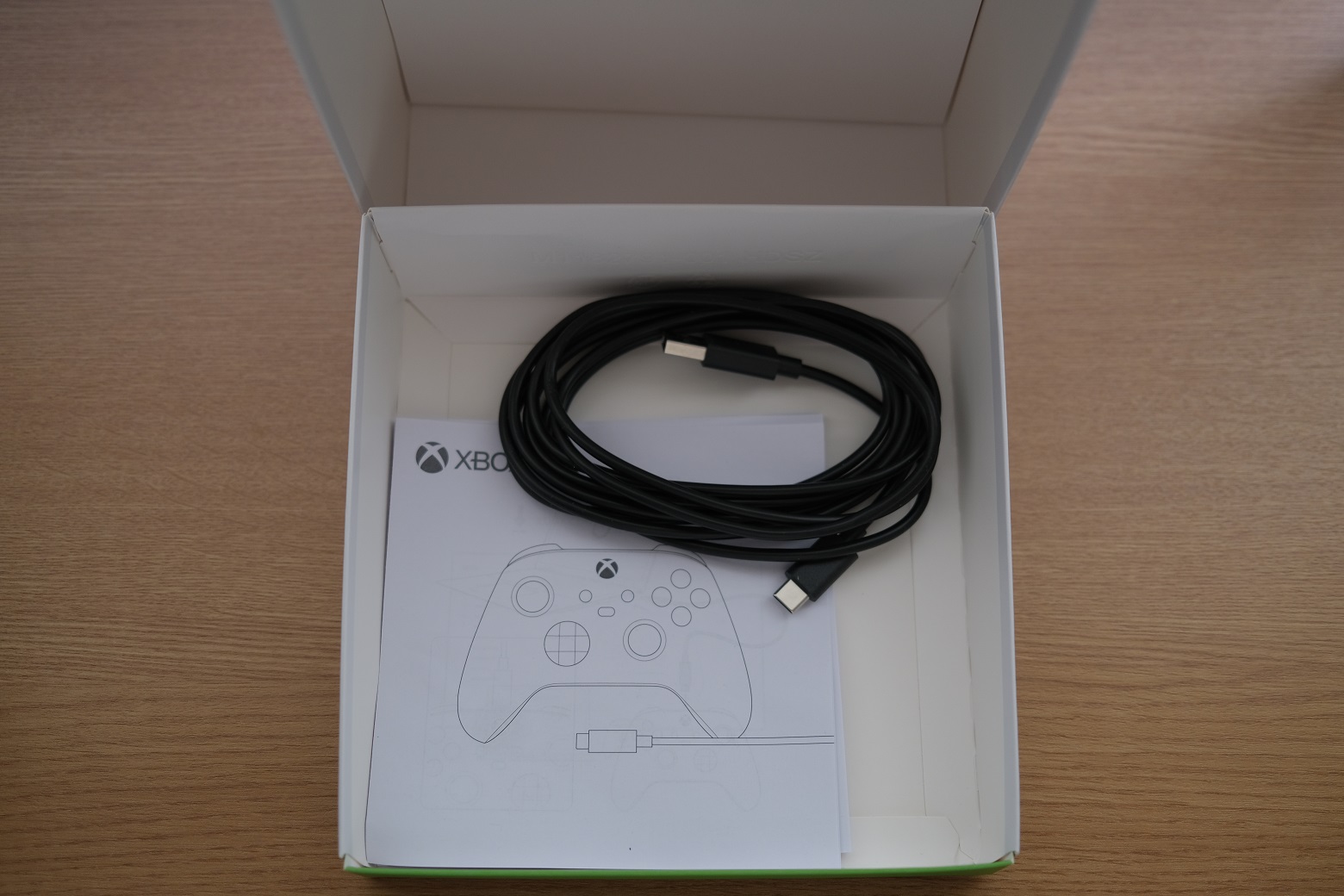 Xbox ワイヤレスコントローラー USB-C® ケーブル レビュー。PCゲームでコントローラーを使う場合の最適解 紫雲雑想